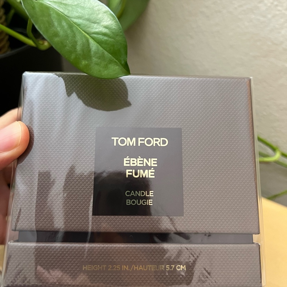 NIB Tom Ford ÉBÈNE FUMÉ CANDLE 5.7cm - Picture 3 of 8
